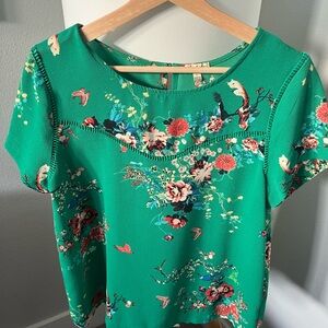 Lily White Emerald Green Floral Short-Sleeve Blouse